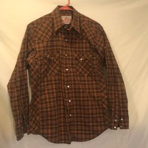 Men’s Medium Wrangler western style shirt